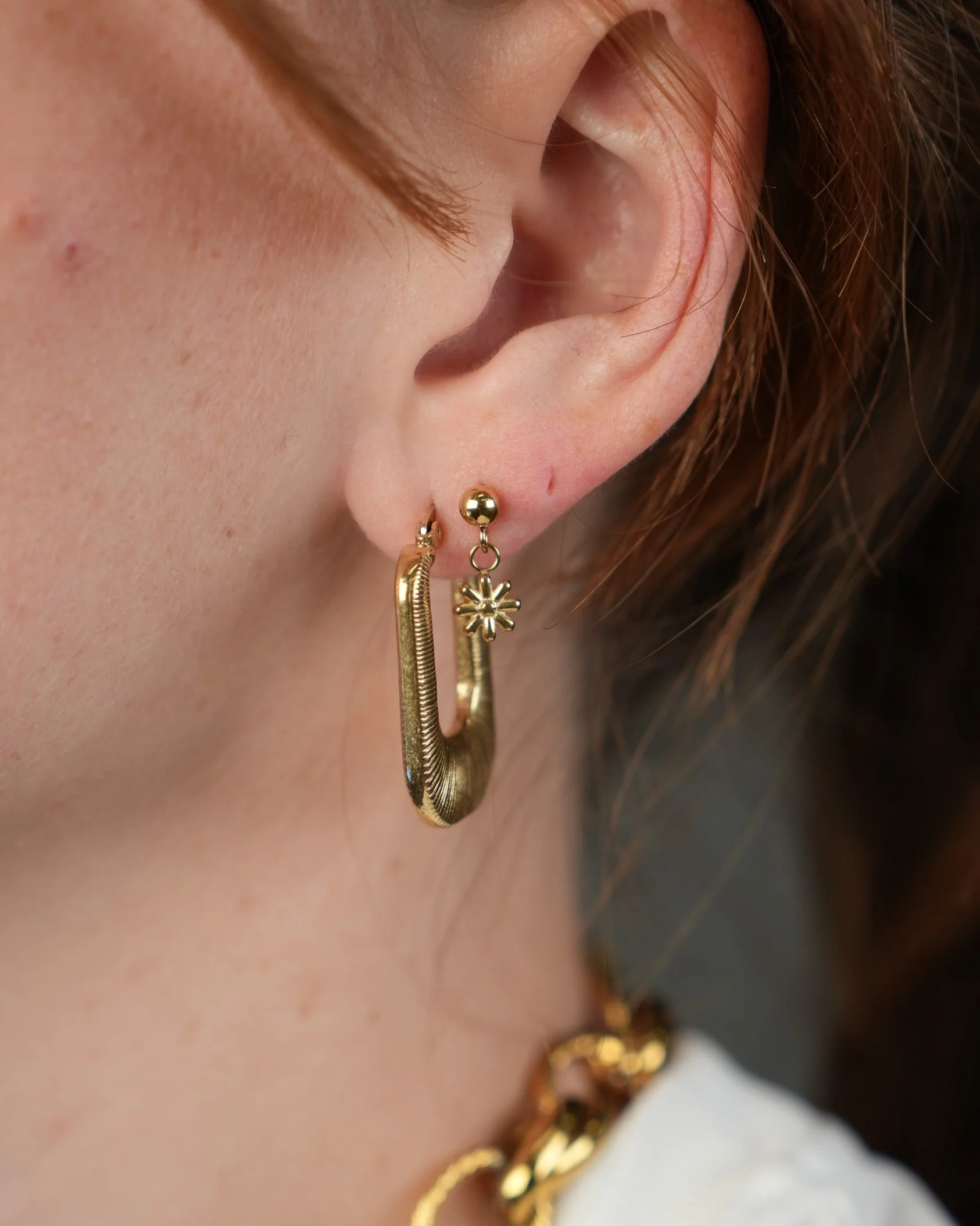 Little Daisy - Studs - Earrings - Stainless Steel - Image 2