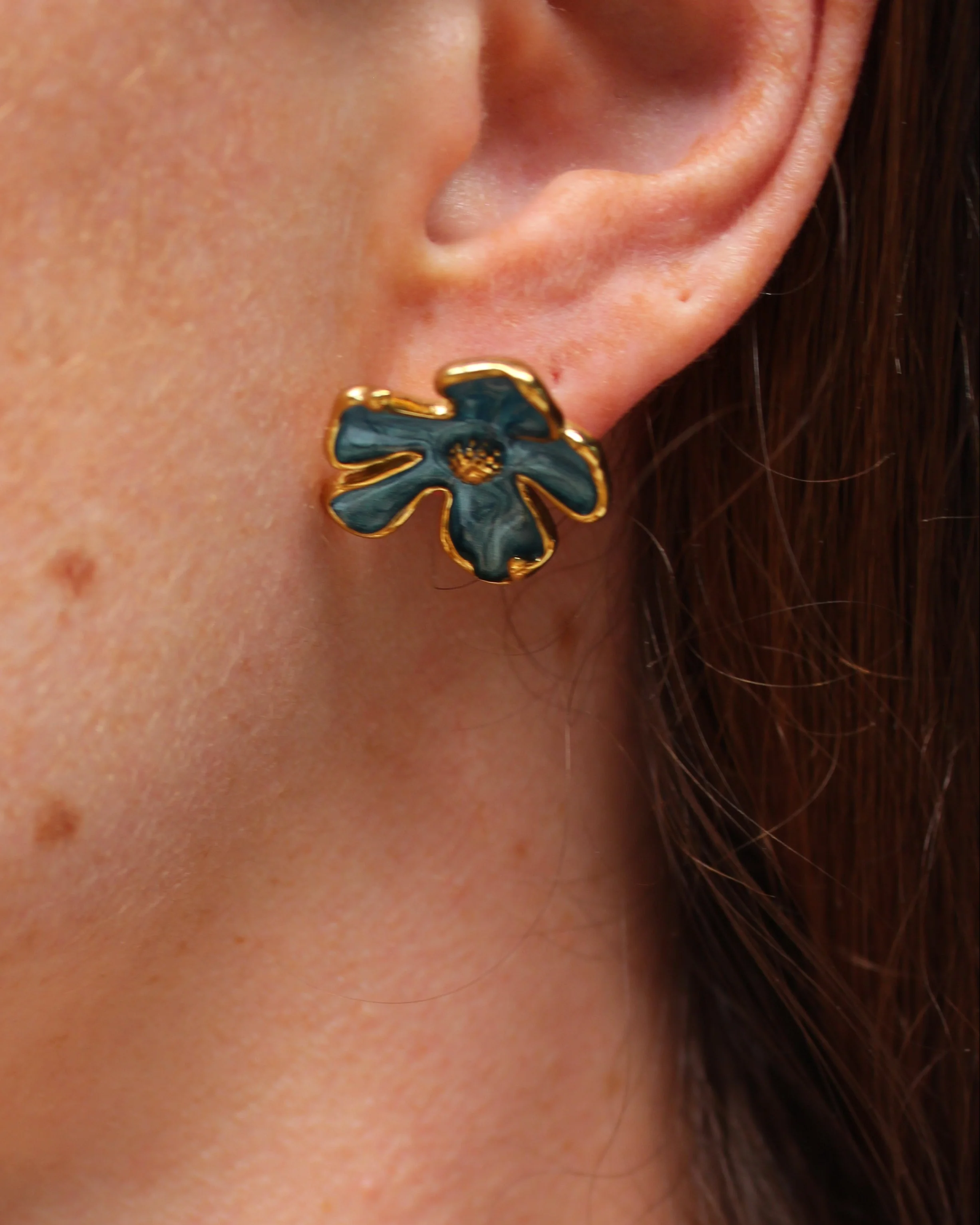 Love Flower - Studs - Earrings - Stainless Steel - Image 4