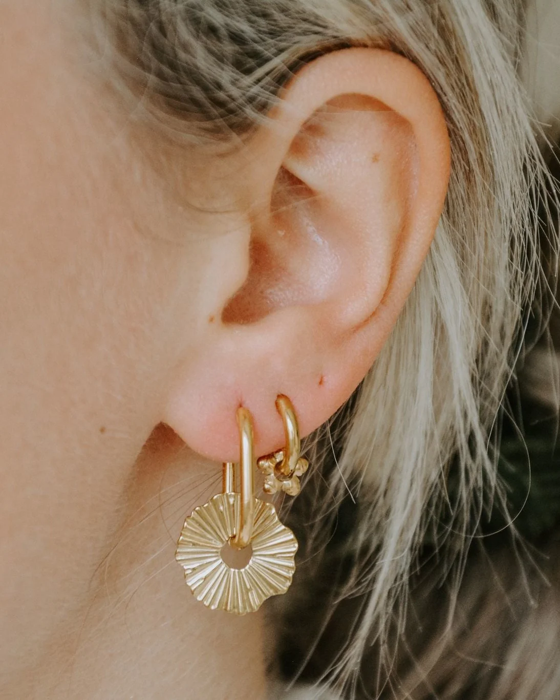 Mini flower - Earrings - Stainless Steel - Image 2