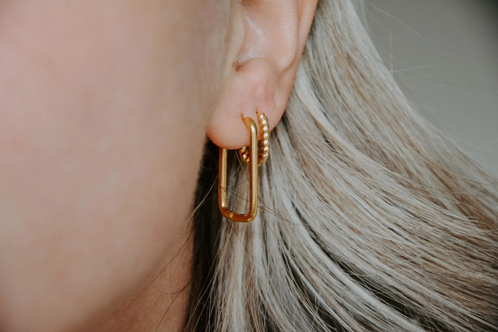 Small Turned Odette - Earrings - Stainless Steel - Image 2