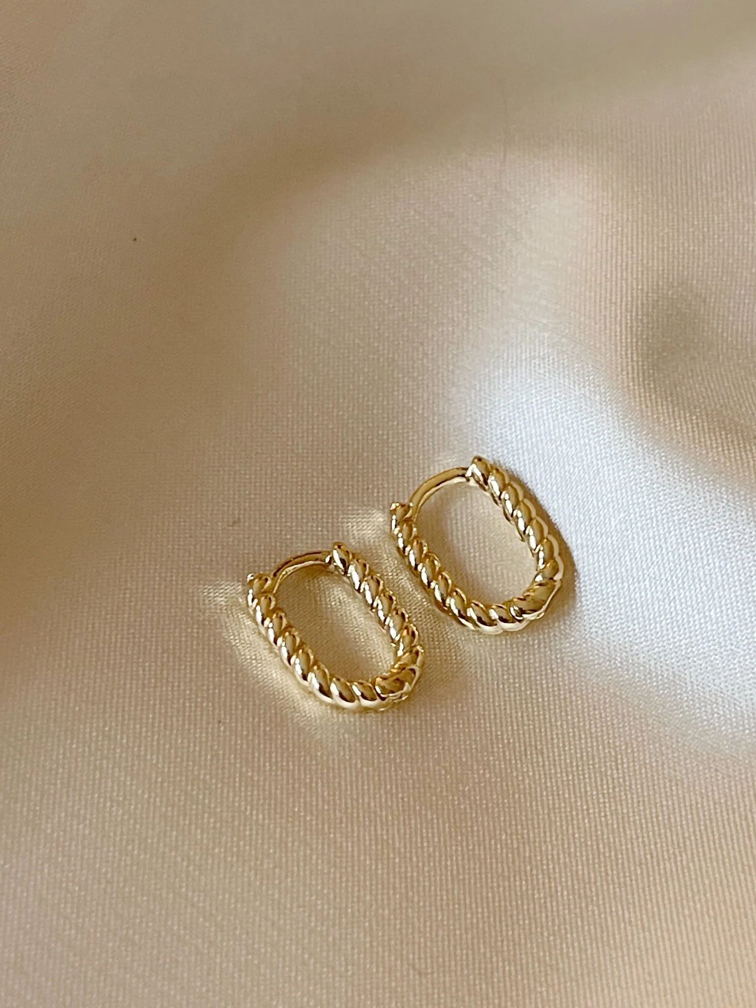 Small Turned Odette - Earrings - Stainless Steel - Image 3