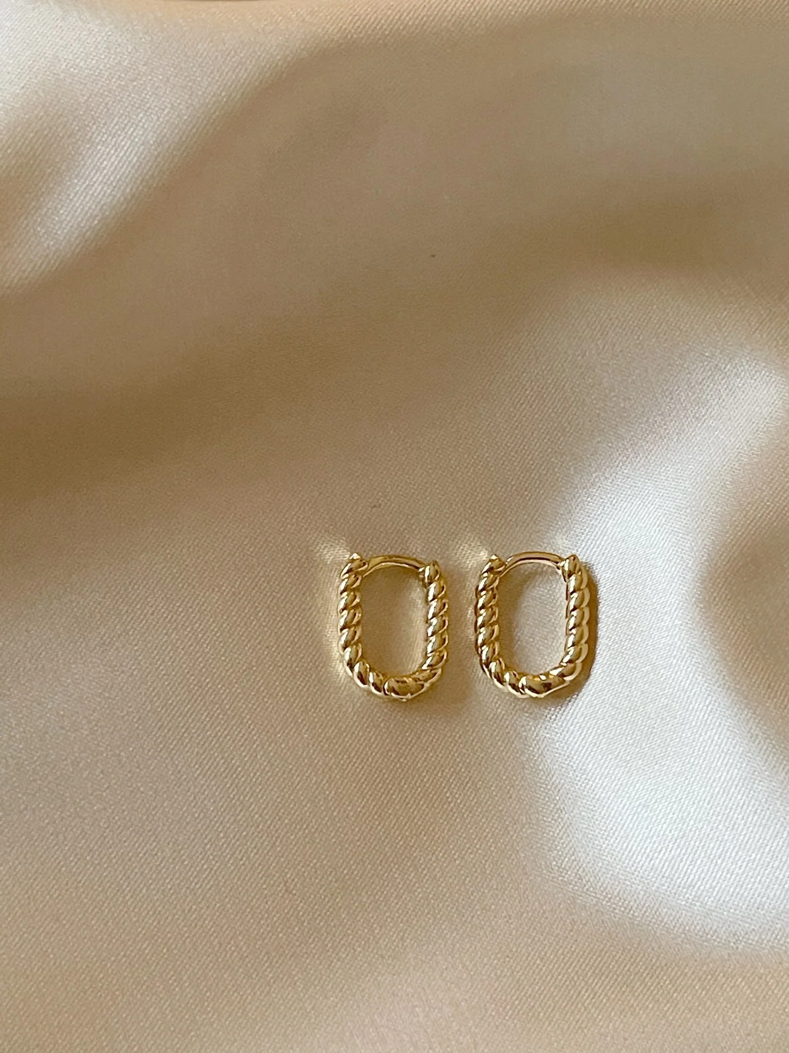Small Turned Odette - Earrings - Stainless Steel - Image 7